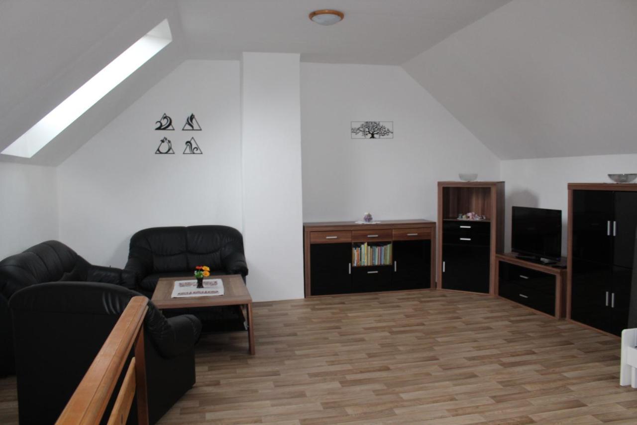 Apartman Rapotin, Jesenicka 296, 3Km Od Termalniho Parku Velke Losiny Exterior photo